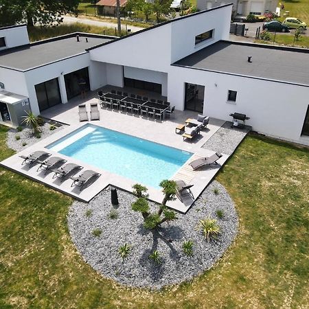 Villa De Groupe Avec Piscine, Jacuzzi Et Vue Nature Pierric Exterior photo