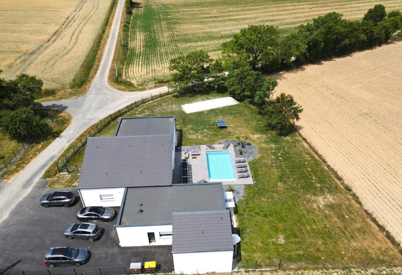 Villa De Groupe Avec Piscine, Jacuzzi Et Vue Nature Pierric Exterior photo